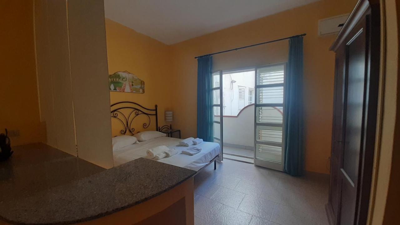 Il Mare Di Ortigia Aparthotel Syracuse Habitación foto